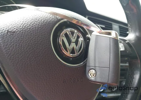 2017 Volkswagen Golf Tsi S 4-Door/Tsi Se 4-Door/Tsi Sel 4-Door/Tsi Wolfsburg Edition 4-Door из США, поврежденный, VIN 3VW217AU4HM038563